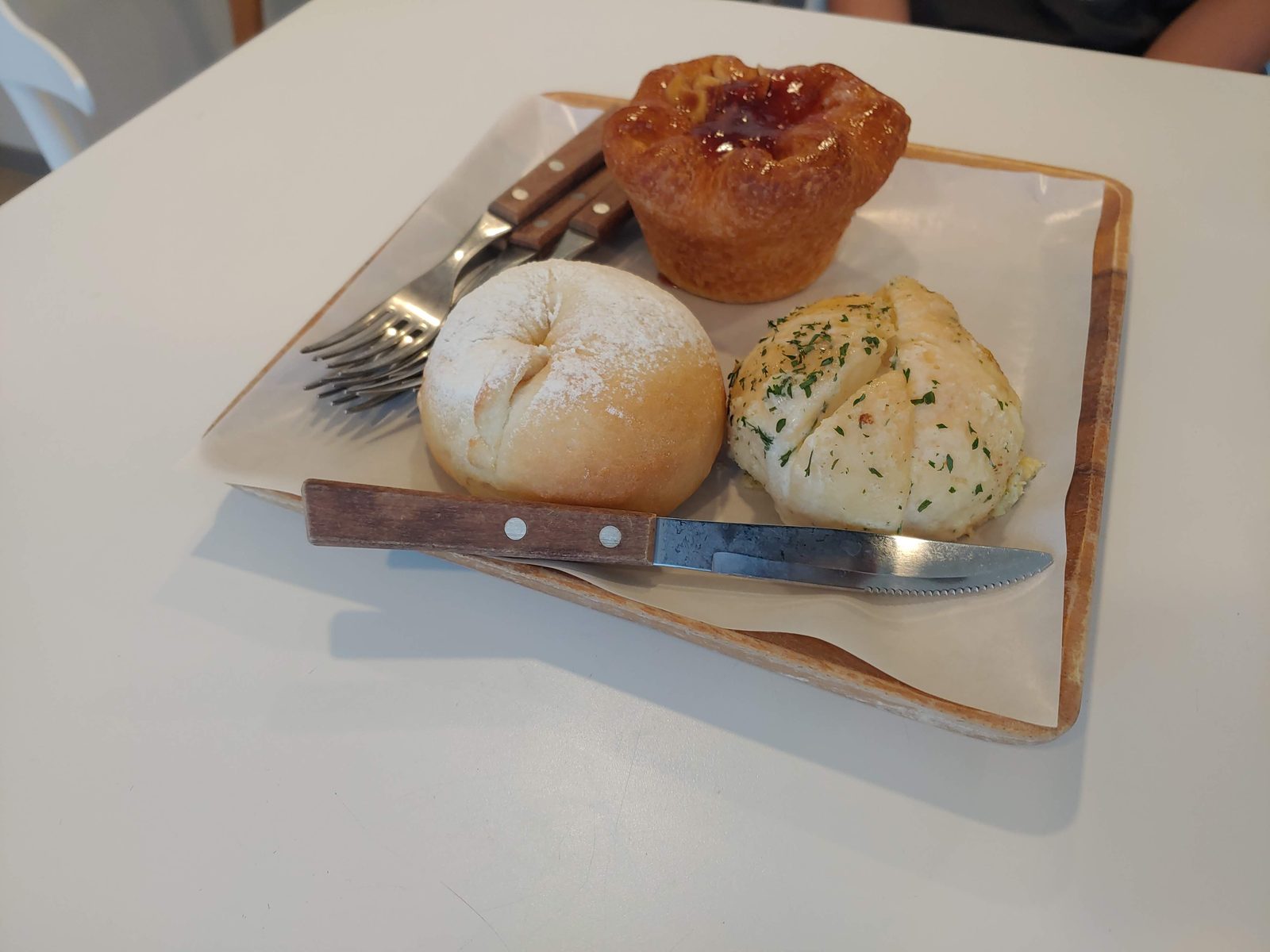 성산 해안 카페에서 먹은 빵